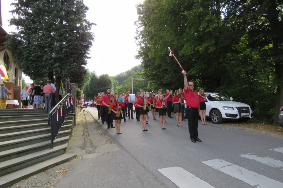 Gminne dożynki świętem miejscowości, obchodzącej 650-lecie - zdjęcie 15