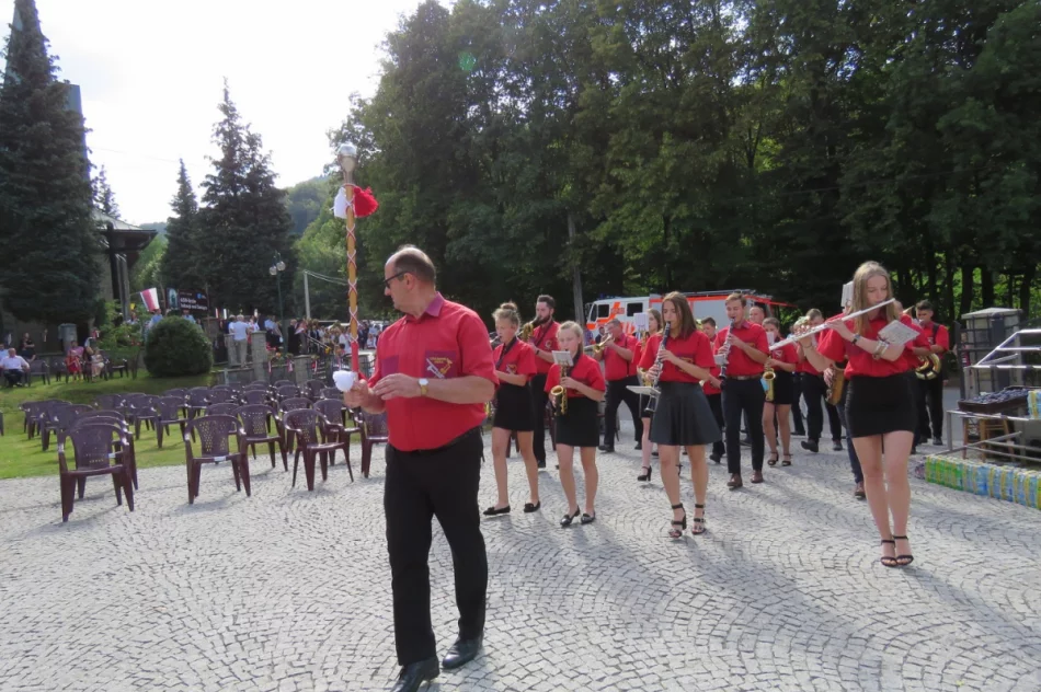 Gminne dożynki świętem miejscowości, obchodzącej 650-lecie - zdjęcie 16