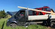 Ford zderzył się z Mercedesem, jedna osoba trafiła do szpitala - zdjęcie 4