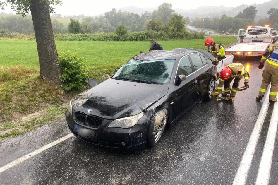 Dachowanie samochodu na DK 28 - zdjęcie 2