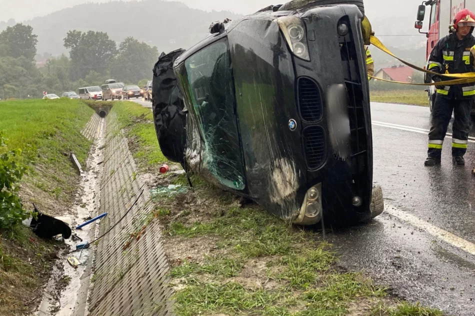 Dachowanie samochodu na DK 28 - zdjęcie 7