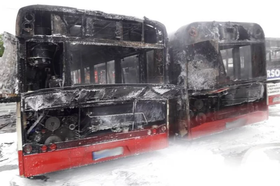 Spłonęły trzy autobusy - zdjęcie 3