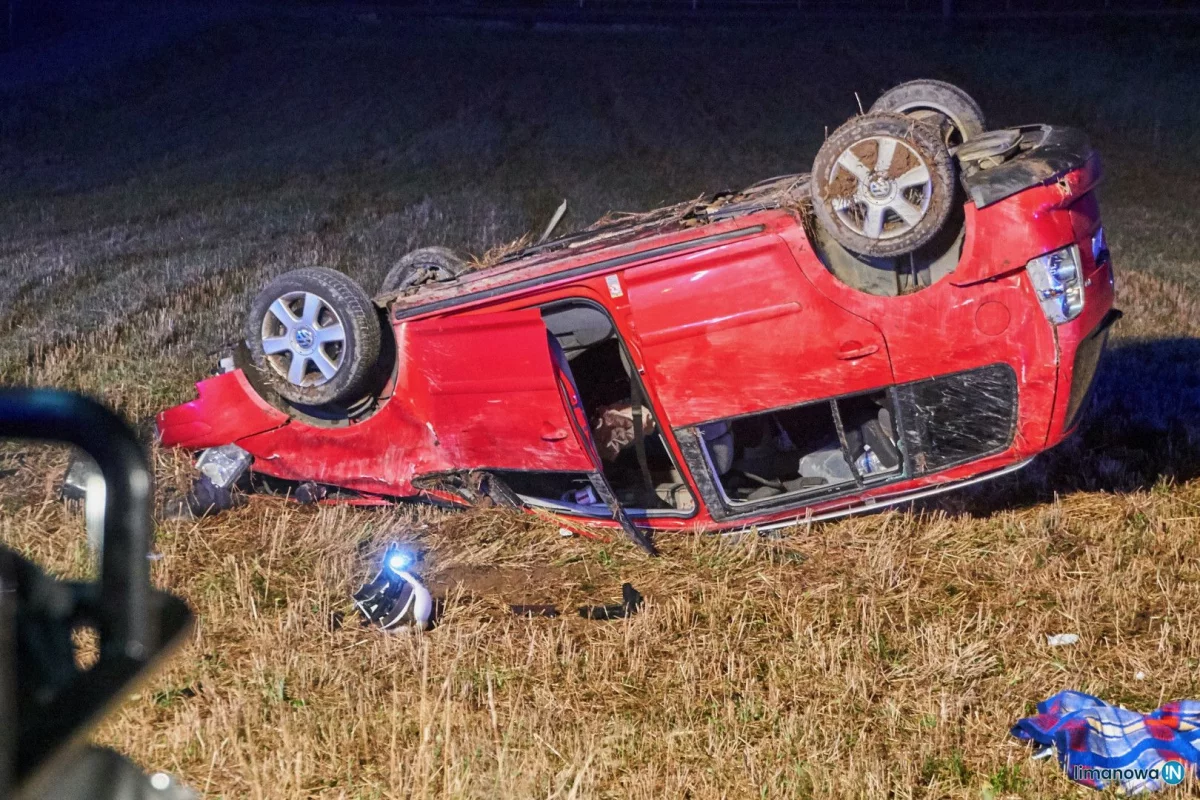 Kierowca był pijany. Dwie młode pasażerki Volkswagena trafiły do szpitali 