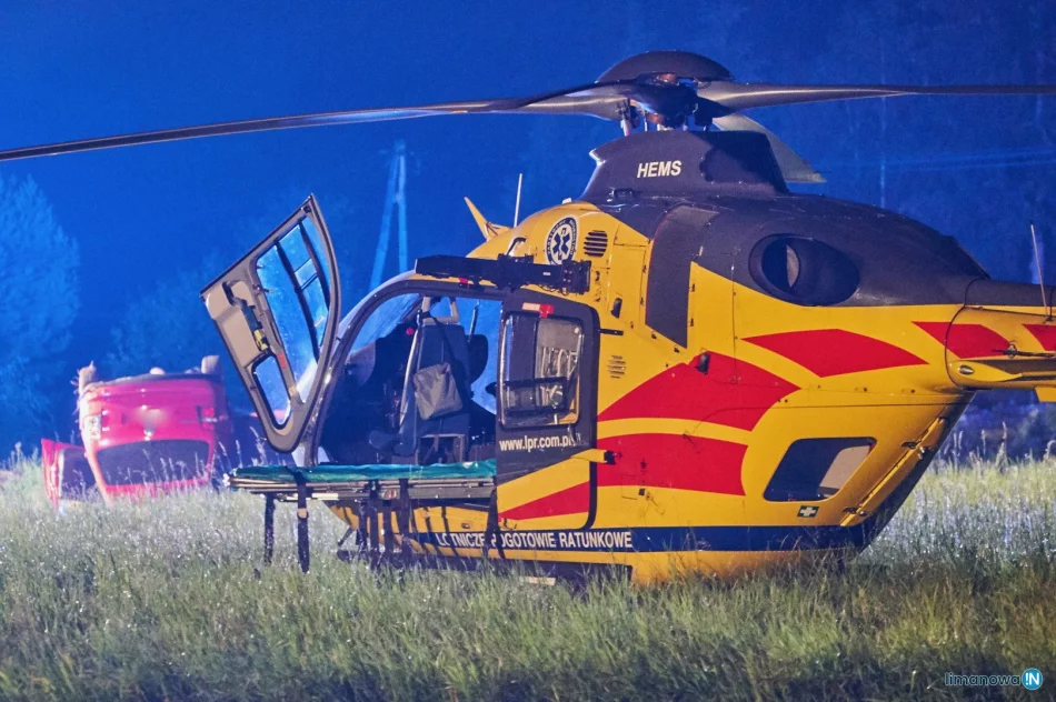 Kierowca był pijany. Dwie młode pasażerki Volkswagena trafiły do szpitali  - zdjęcie 6