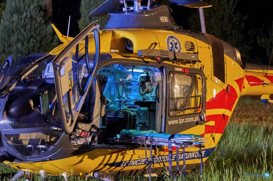 Kierowca był pijany. Dwie młode pasażerki Volkswagena trafiły do szpitali  - zdjęcie 8