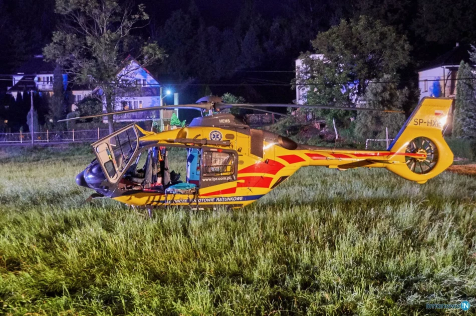 Kierowca był pijany. Dwie młode pasażerki Volkswagena trafiły do szpitali  - zdjęcie 11