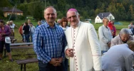 Biskup Mirosław Gucwa odprawił plenerową mszę św. w rodzinnej miejscowości - zdjęcie 2