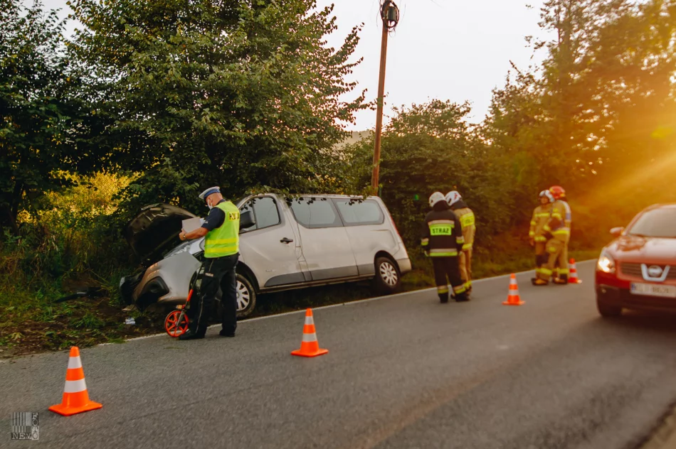 Samochód wjechał do rowu i uderzył w betonowy przepust - zdjęcie 7