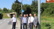 Przy przejściu dla pieszych w Mordarce zamontowano lampy hybrydowe - zdjęcie 3