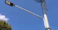 Przy przejściu dla pieszych w Mordarce zamontowano lampy hybrydowe - zdjęcie 5