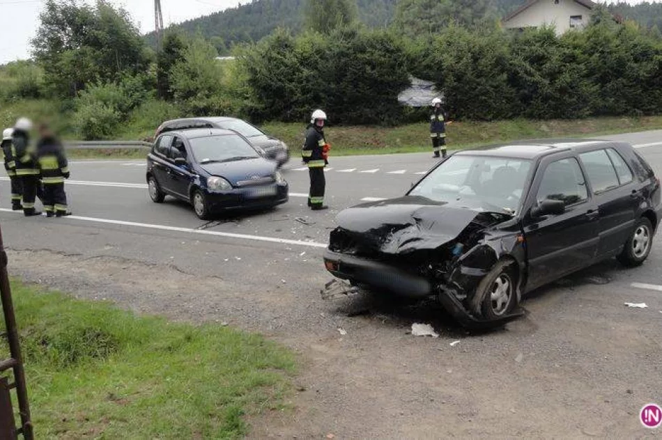 Łabowa – zderzenie dwóch samochodów osobowych - zdjęcie 4
