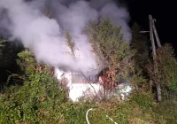 Spłonął drewniany budynek - zdjęcie główne