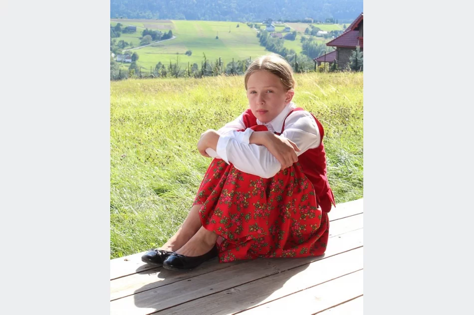 "Wszystko w twoich rękach"- wernisaż prac Czerwonych Korali - zdjęcie 7