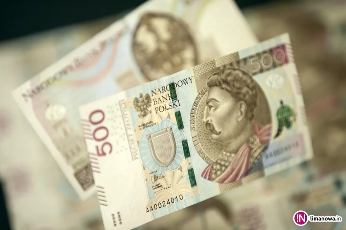 NBP zaprezentował banknot 500 zł - wejdzie do obiegu w lutym 2017 r.