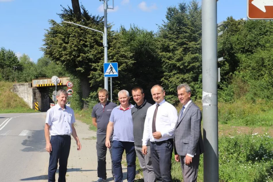 Hybrydowe lampy nad przejściem dla pieszych - zdjęcie 3