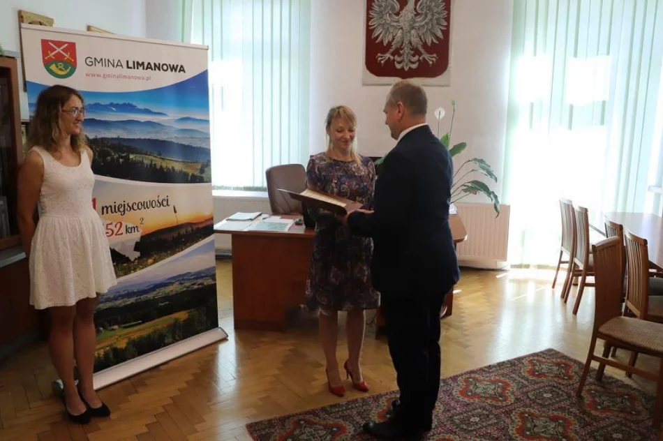 Wręczono awanse sześciu nauczycielom ze szkół gminnych - zdjęcie 7