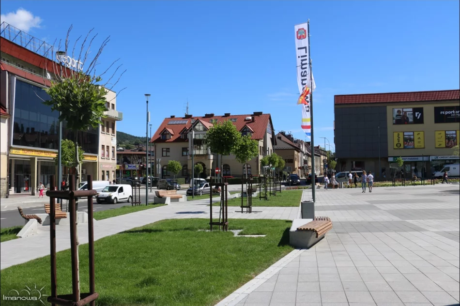 NOWOCZESNY I FUNKCJONALNY RYNEK – TĘTNI ŻYCIEM - zdjęcie 6