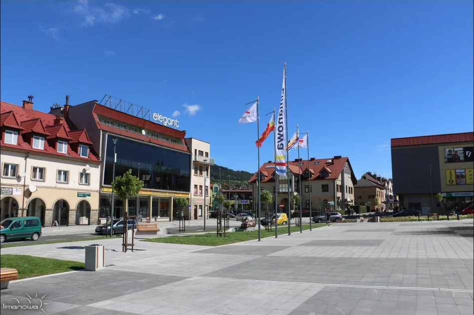 NOWOCZESNY I FUNKCJONALNY RYNEK – TĘTNI ŻYCIEM - zdjęcie 7