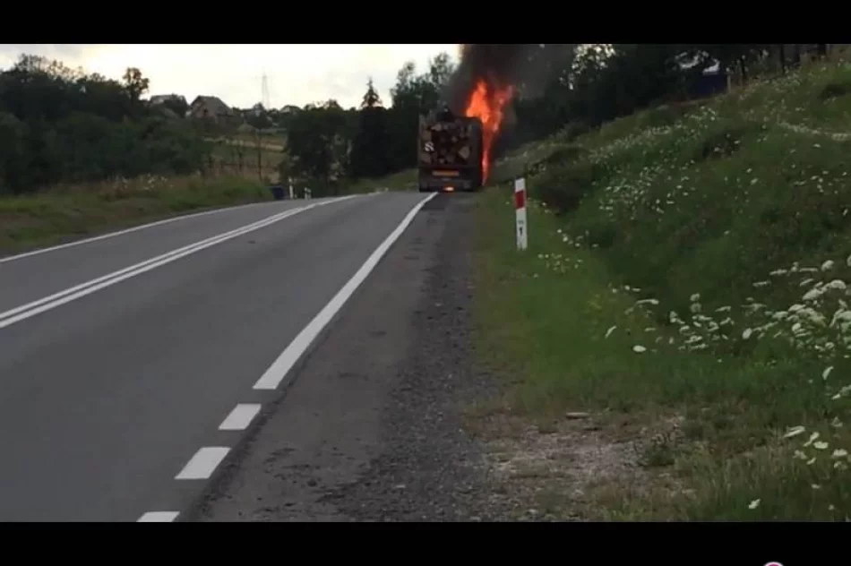 Stara Wieś i Chełmiec - spłonęły ciężarówki - zdjęcie 4