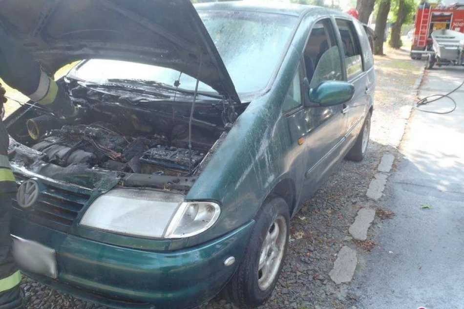 Nowy Sącz, ulica Węgierska - pożar samochodu osobowego - zdjęcie 4