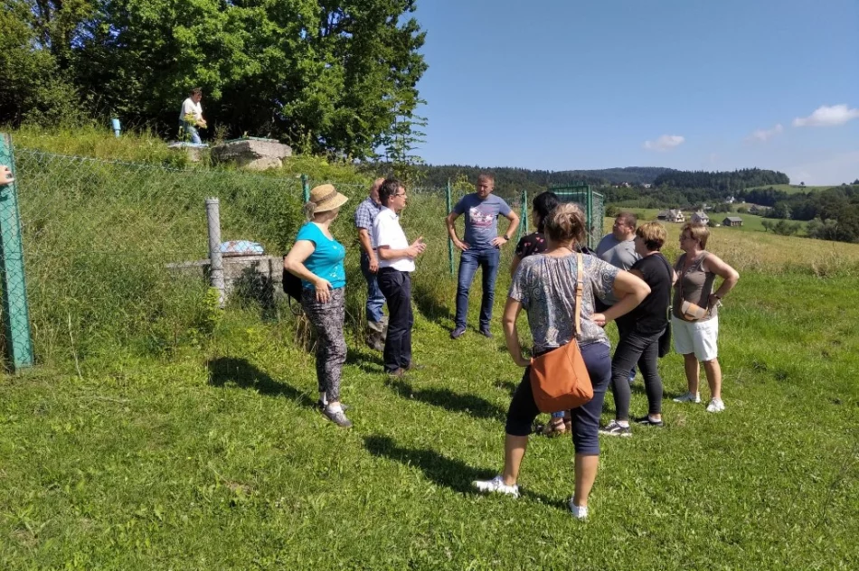 Komisja w terenie: radni sprawdzali infrastrukturę wodociągową i kanalizacyjną - zdjęcie 4