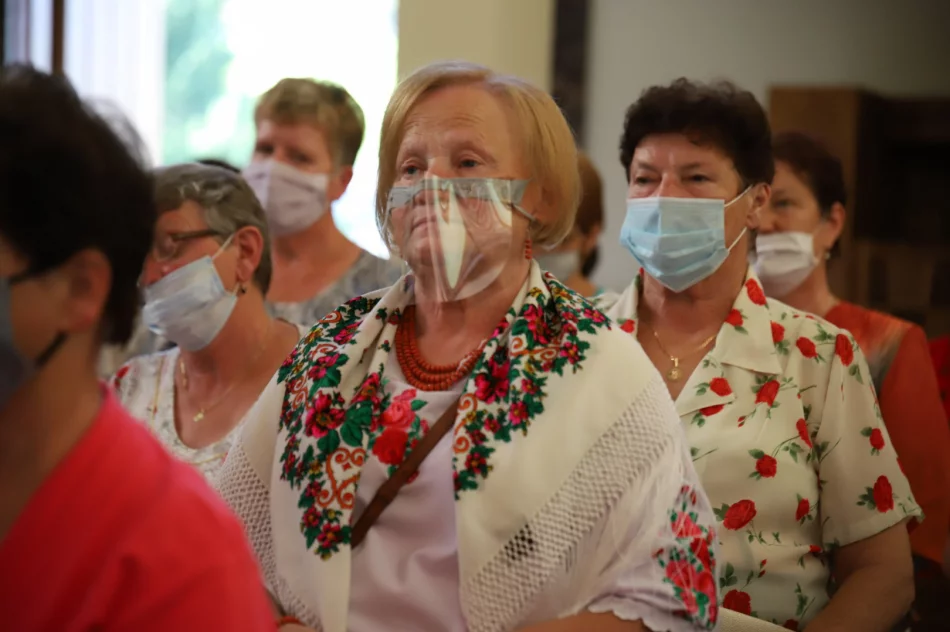 Arcybiskup konsekrował kościół w Łętowem - zdjęcie 8