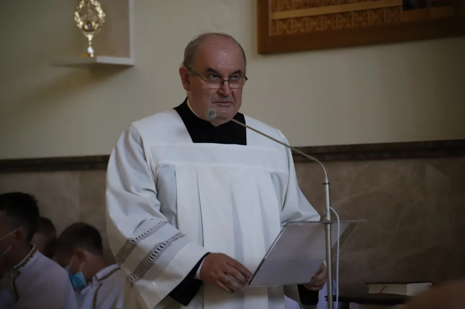 Arcybiskup konsekrował kościół w Łętowem - zdjęcie 18