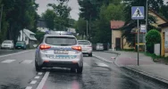 Potrącenie dwóch młodych mężczyzn. Kierowca nie zauważył ich na nieoświetlonym przejściu - zdjęcie 2
