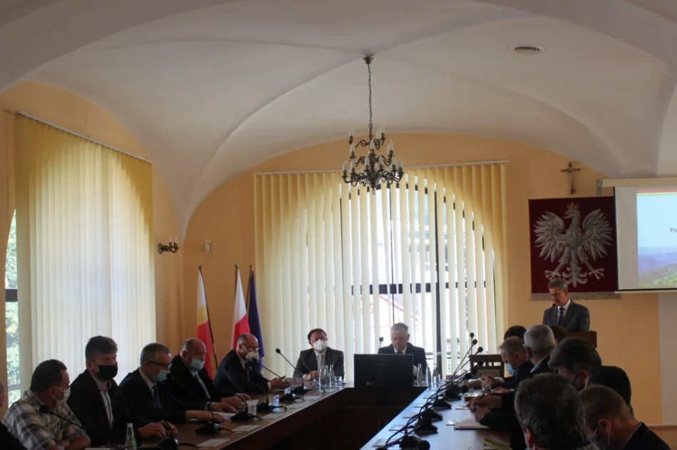 Wiceminister gościł na Limanowszczyźnie i rozmawiał z rolnikami - zdjęcie 2