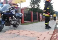Nowy Sącz, ul. Marcinkowicka: zderzenie samochodu osobowego i motocykla - zdjęcie główne