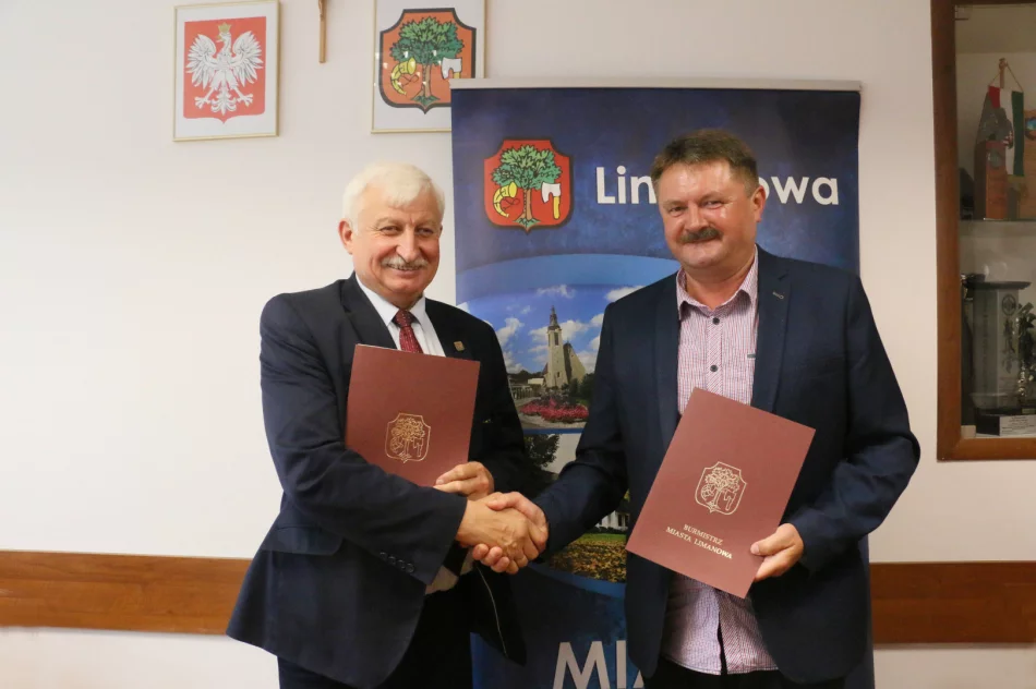 BURMISTRZ MIASTA PODPISAŁ UMOWĘ Z ANDRZEJEM DUDĄ - zdjęcie 9