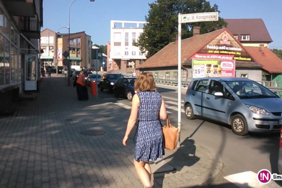 Prace się przedłużyły i spowodowały korki - zdjęcie 3