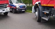 Dachował samochód, poszkodowane dwie osoby - zdjęcie 3