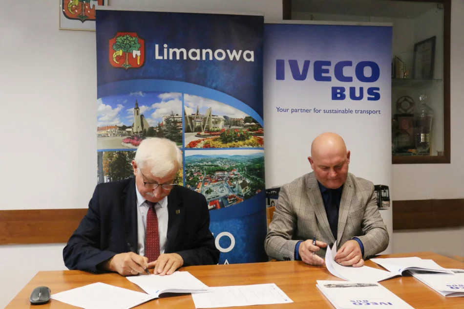 MIASTO KUPUJE 5 AUTOBUSÓW IVECO CROSSWAY - zdjęcie 6