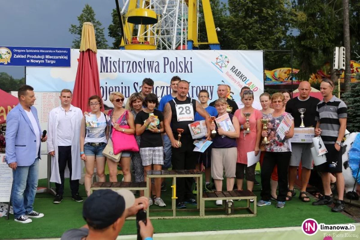 Jest nowy mistrz w dojeniu sztucznej krowy