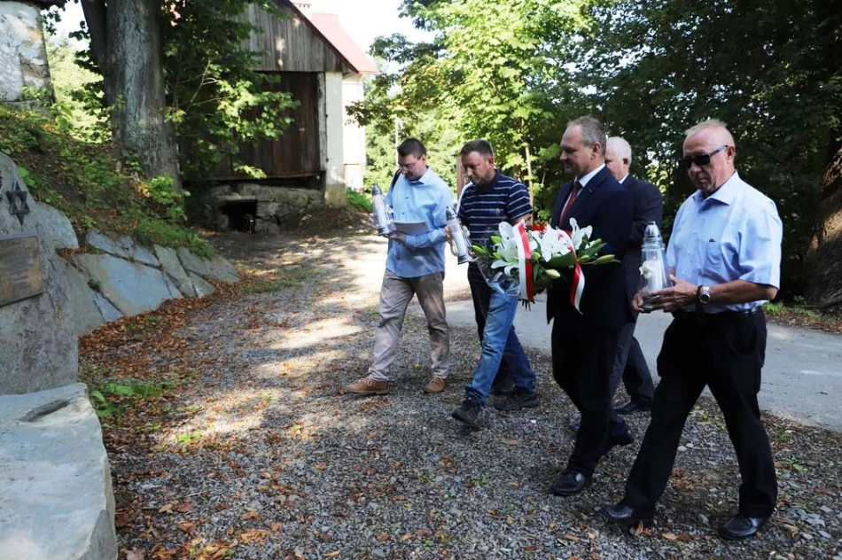 W Mordarce - na Cieniawie upamiętniono tragiczne wydarzenia sprzed 81 lat - zdjęcie 8