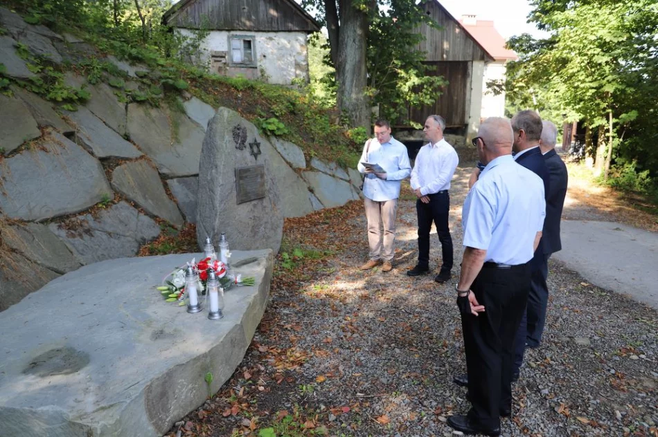 W Mordarce - na Cieniawie upamiętniono tragiczne wydarzenia sprzed 81 lat - zdjęcie 11