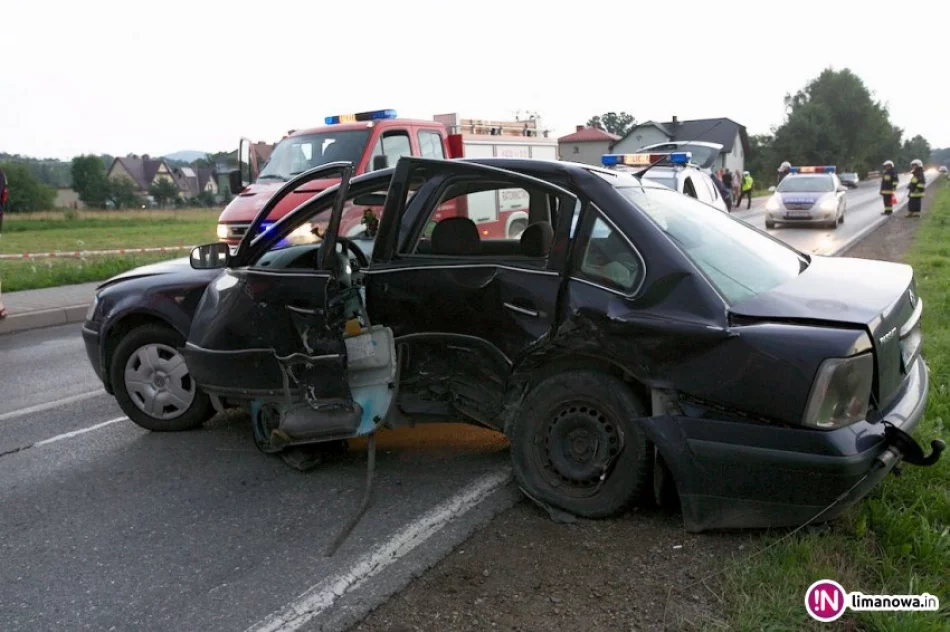 Poważny wypadek - cztery osoby ranne, na pomoc śmigłowiec - zdjęcie 4