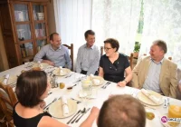 Muszyna: premier Kopacz na obiedzie u Krzysztofa i Renaty Trelów - zdjęcie główne