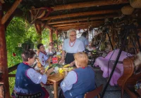 Rękodzielnicze spotkanie w Męcinie ze Stanisławą Oleksy - zdjęcie główne