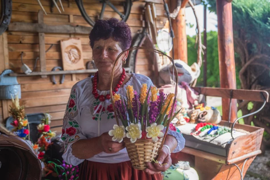 Rękodzielnicze spotkanie w Męcinie ze Stanisławą Oleksy - zdjęcie 7