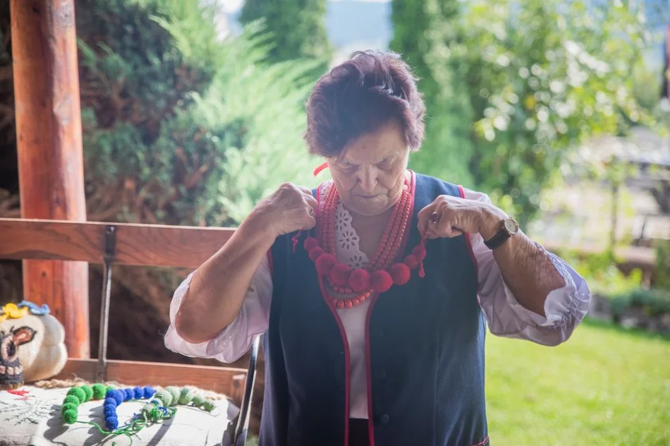 Rękodzielnicze spotkanie w Męcinie ze Stanisławą Oleksy - zdjęcie 9