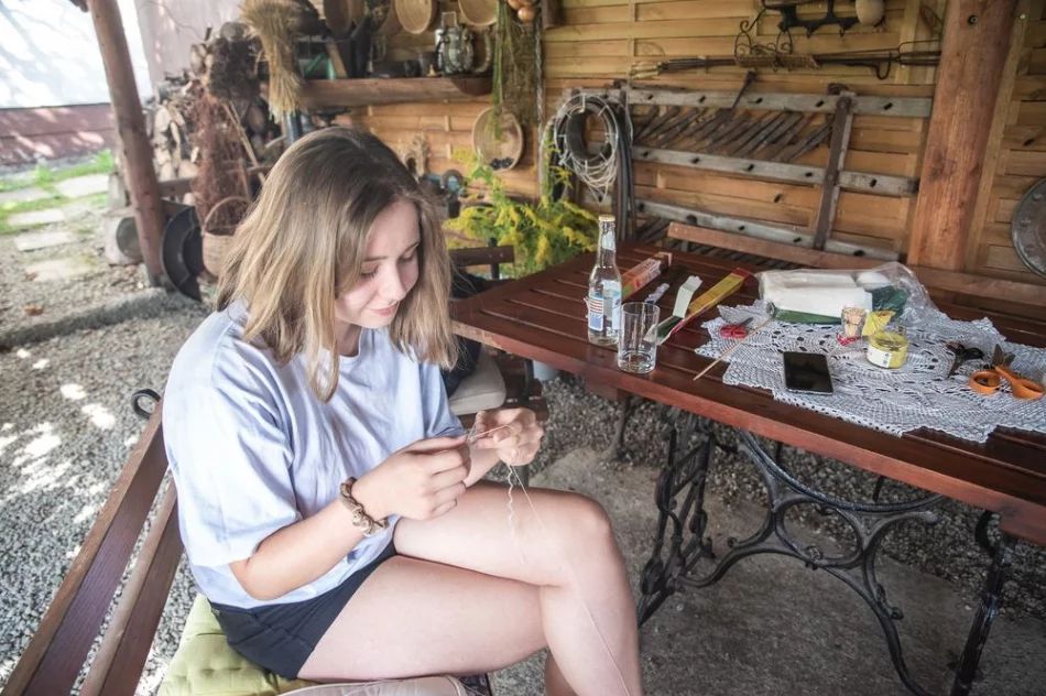 Rękodzielnicze spotkanie w Męcinie ze Stanisławą Oleksy - zdjęcie 13