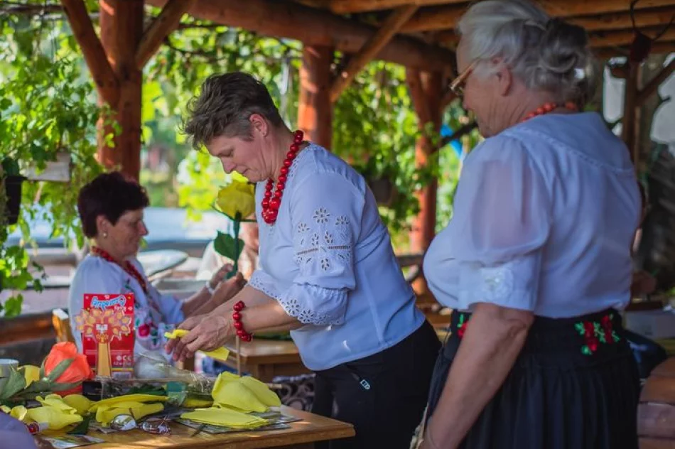Rękodzielnicze spotkanie w Męcinie ze Stanisławą Oleksy - zdjęcie 15