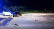 Groźnie wyglądające zderzenie dwóch samochodów: 3 osoby ranne, 3 prawdopodobnie zbiegły - zdjęcie 3
