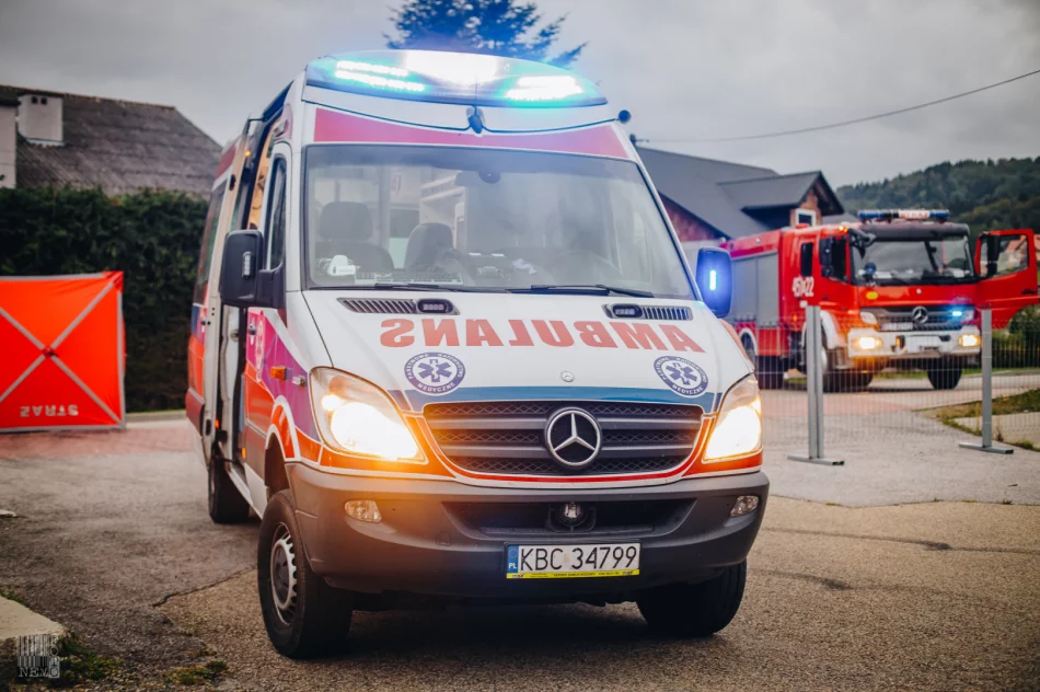 Nagranie momentu wypadku - motocyklista z impetem uderzył w samochód - zdjęcie 5