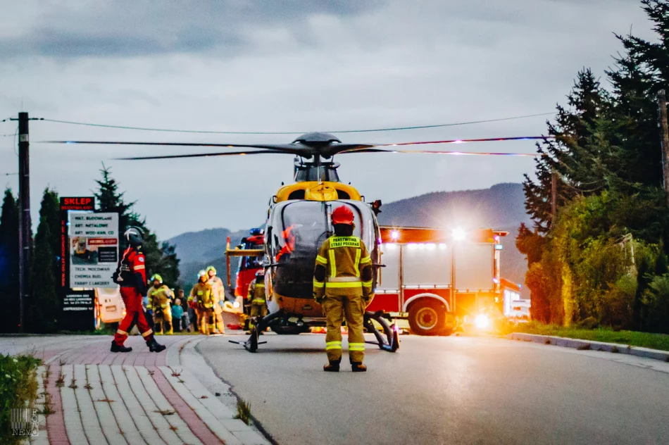 Nagranie momentu wypadku - motocyklista z impetem uderzył w samochód - zdjęcie 9