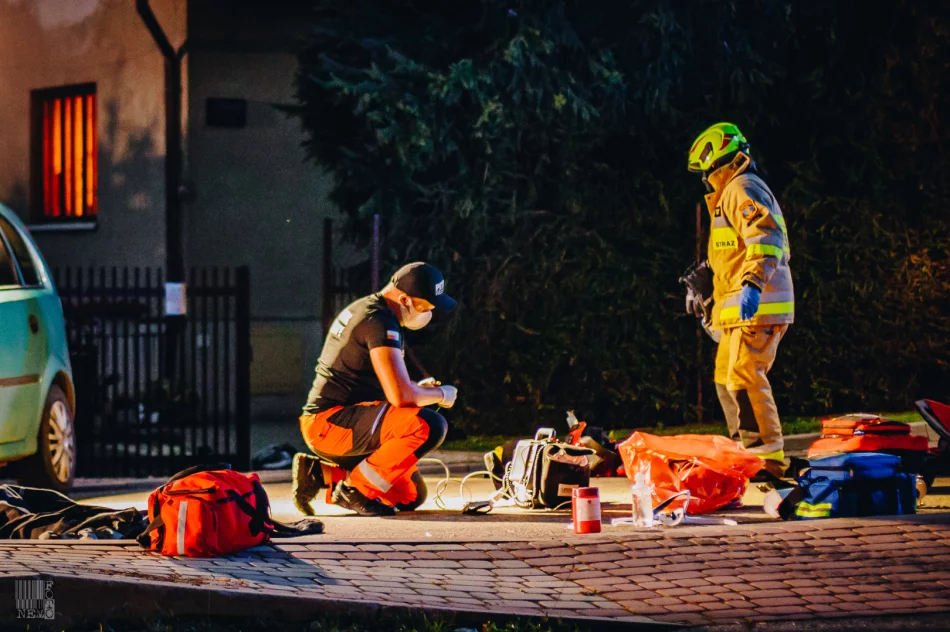 Nagranie momentu wypadku - motocyklista z impetem uderzył w samochód - zdjęcie 18