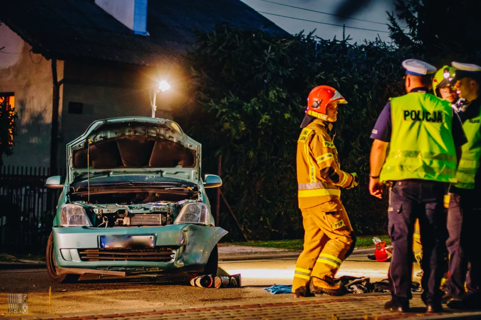 Nagranie momentu wypadku - motocyklista z impetem uderzył w samochód - zdjęcie 19