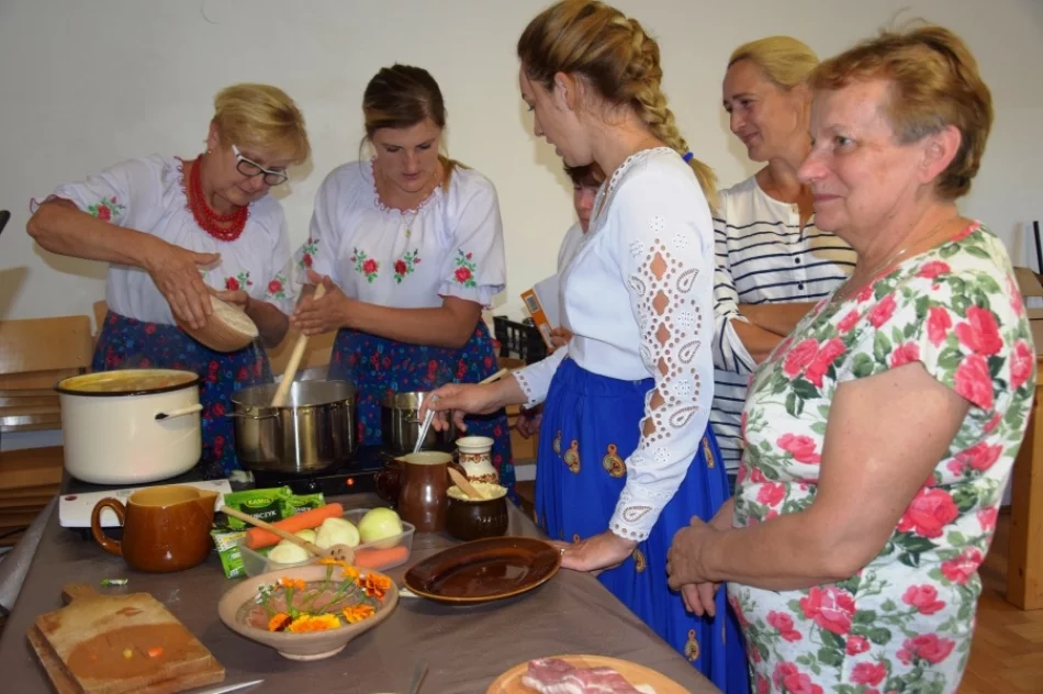 Przy zagórzańskim stole ugościły przedstawicieli branży turystycznej z regionu - zdjęcie 7